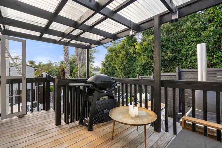 Photo of property in 1/35 Newhaven Terrace, Mairangi Bay, Auckland, 0630