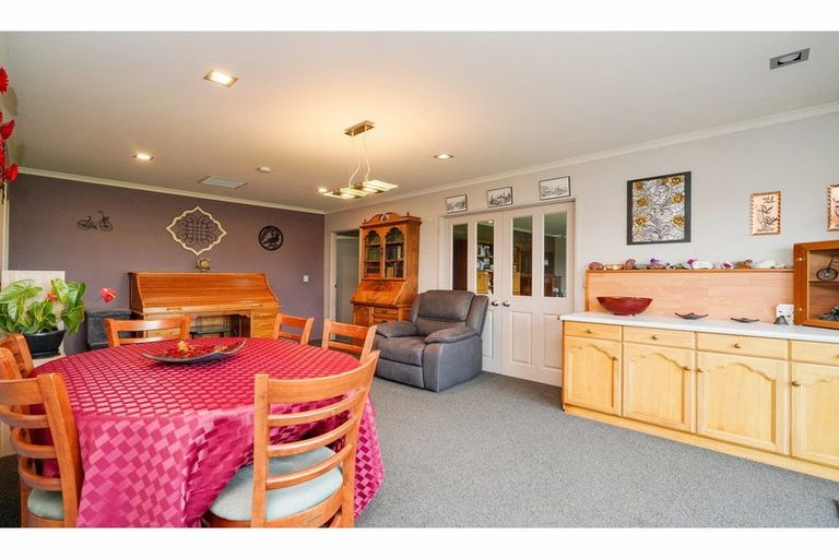 Photo of property in 33 Oteramika Road, Rockdale, Invercargill, 9812