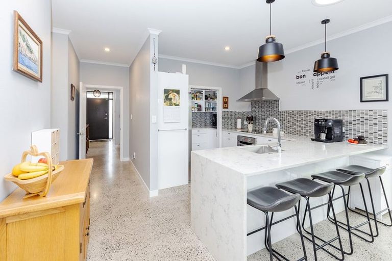 Photo of property in 2/2 Shakespeare Avenue, Enderley, Hamilton, 3214