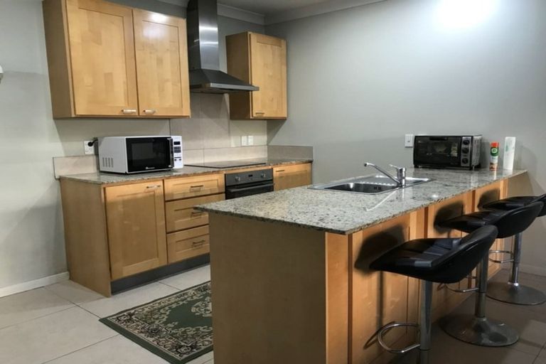 Photo of property in 2/132 Stancombe Road, Flat Bush, Auckland, 2016