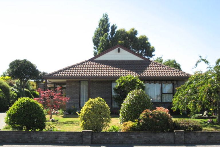 Photo of property in 20 Westgrove Avenue, Avonhead, Christchurch, 8042