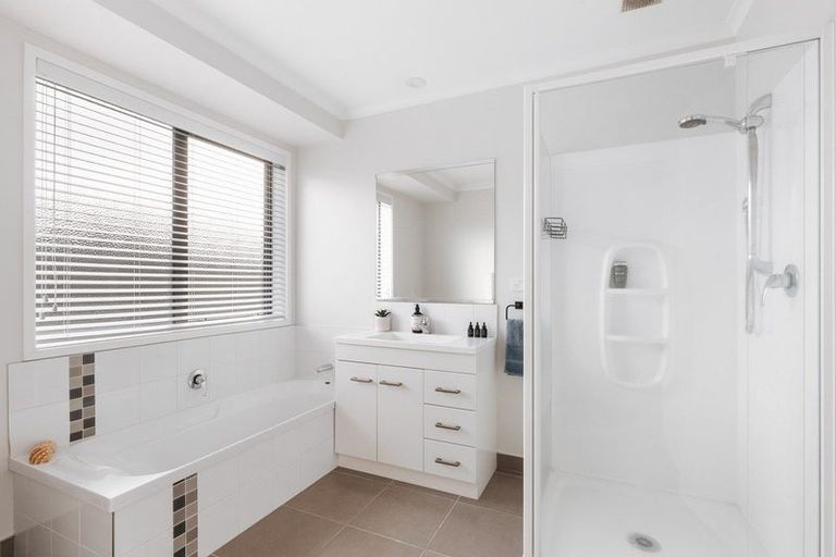 Photo of property in 61 Twin Oak Avenue, Papamoa Beach, Papamoa, 3118