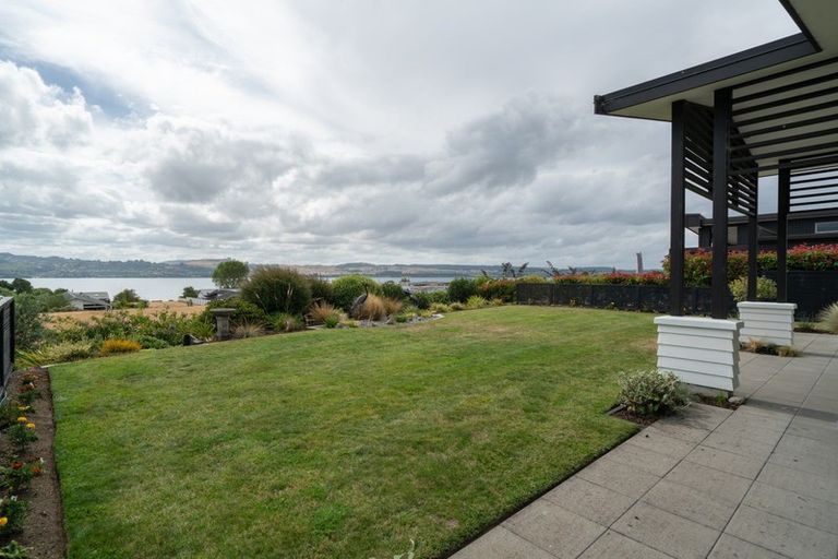 Photo of property in 13 Pukenamu Road, Rainbow Point, Taupo, 3330