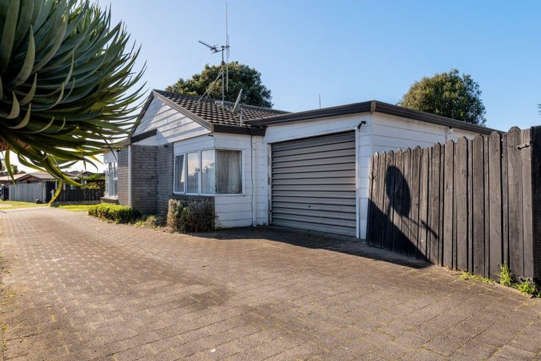 Photo of property in 2/10 Inverell Place, Mount Maunganui, 3116