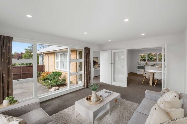 Photo of property in 126 Warren Crescent, Hillmorton, Christchurch, 8025