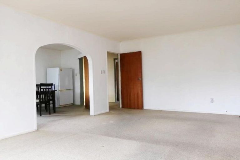 Photo of property in 4 Tawavale Crescent, Totara Vale, Auckland, 0629