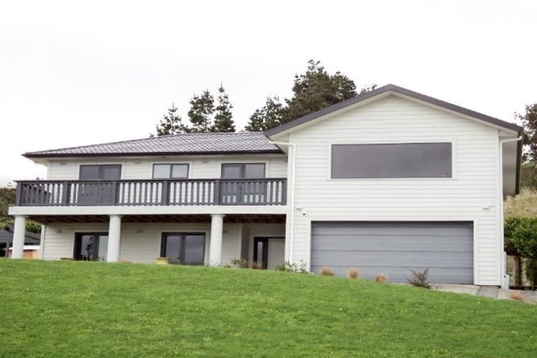 Photo of property in 54 Arahiwi Grove, Tirohanga, Lower Hutt, 5010