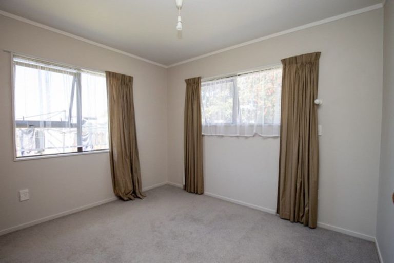 Photo of property in 12 Darlington Street, Ngatea, 3503