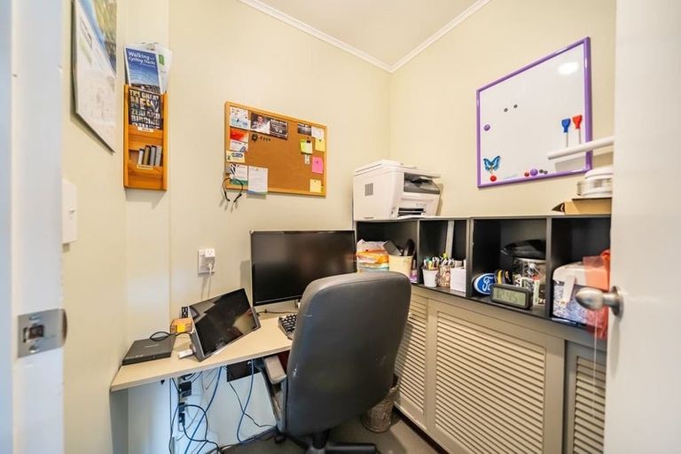 Photo of property in 4 Cabin Lane, Whitby, Porirua, 5024