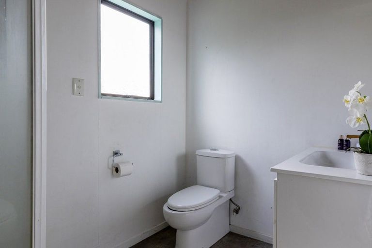 Photo of property in 6 Avon Close, Richmond Heights, Taupo, 3330
