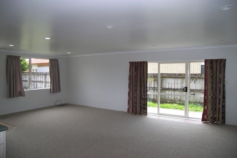 Photo of property in 36 Pateke Drive, Takanini, 2112