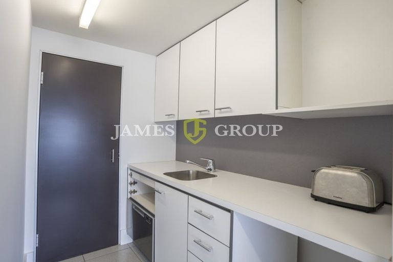 Photo of property in 1b/6 Kingdon Street, Newmarket, Auckland, 1023