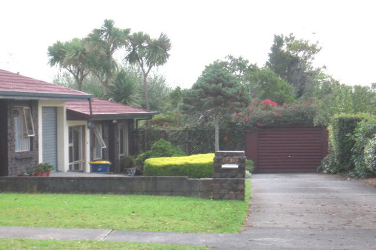 Photo of property in 2/18 Mcleod Road, Henderson, Auckland, 0612