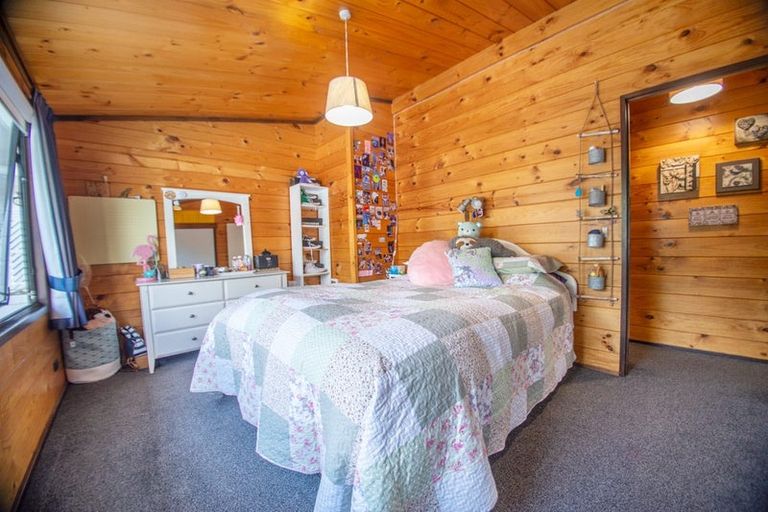 Photo of property in 15 Waitawa Place, Lynmore, Rotorua, 3010