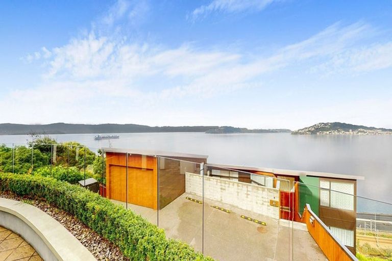 Photo of property in 11 Sovereign Point, Kaiwharawhara, Wellington, 6035