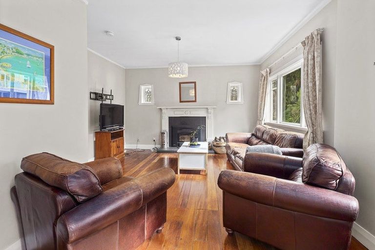 Photo of property in 70 Nottingham Street, Karori, Wellington, 6012