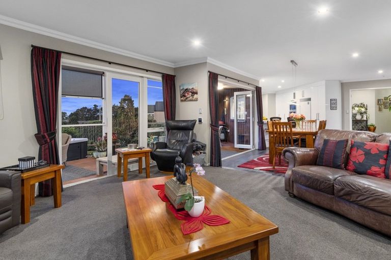 Photo of property in 29 Roger Guy Place, Welcome Bay, Tauranga, 3175