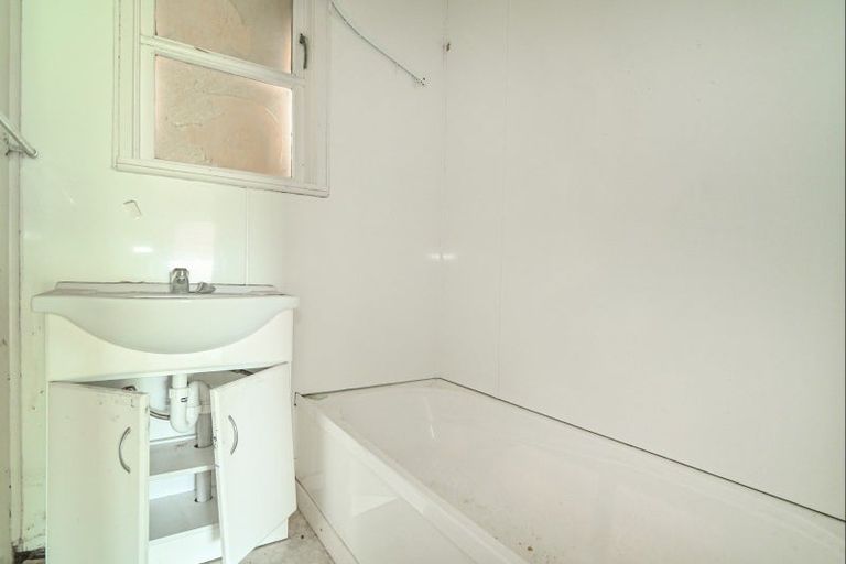 Photo of property in 1010 Pukatea Street, Saint Leonards, Hastings, 4120