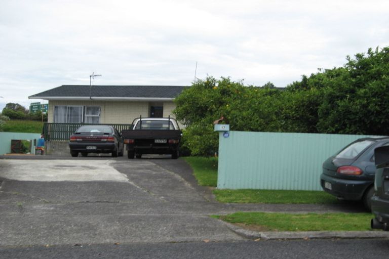 Photo of property in 17 Avro Place, Mangere, Auckland, 2022