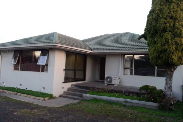 Photo of property in 26 Swanson Road, Henderson, Auckland, 0610
