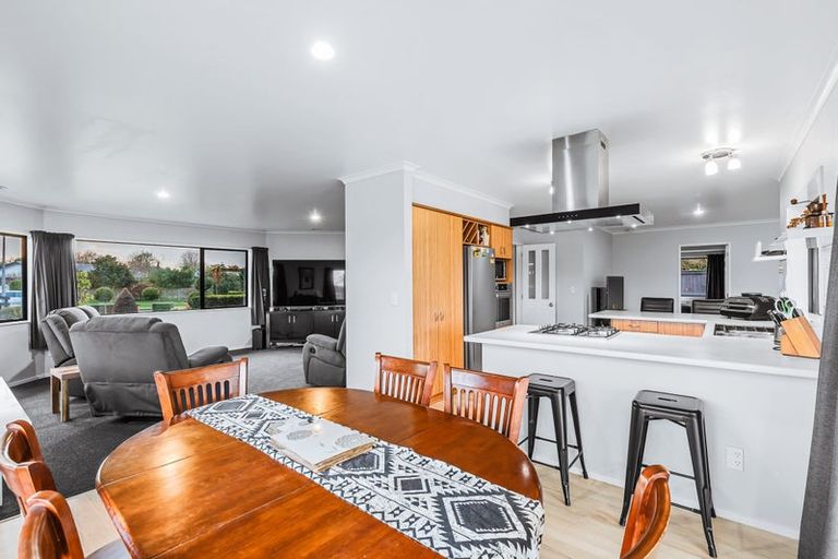 Photo of property in 8 De La Mare Drive, Leamington, Cambridge, 3432