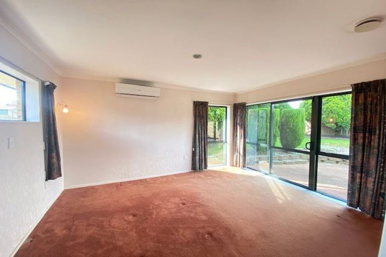 Photo of property in 12 Sample Road, Albany, Auckland, 0632