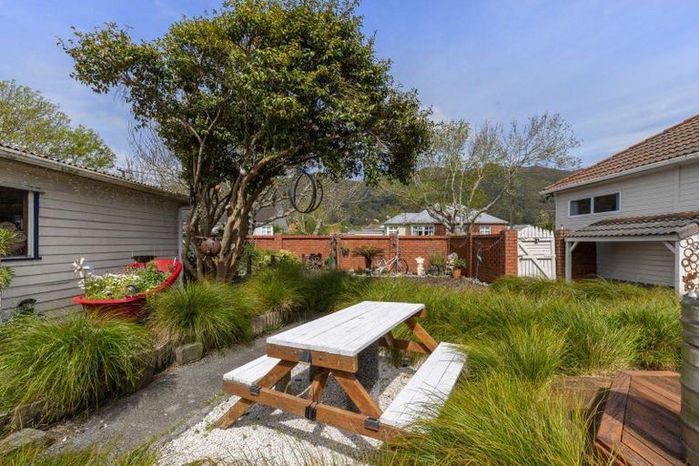 Photo of property in 89 Waddington Drive, Naenae, Lower Hutt, 5011
