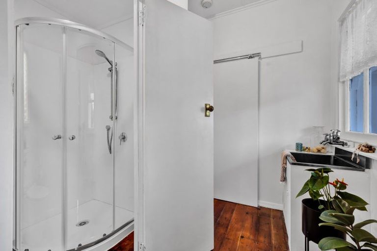 Photo of property in 68 Collins Street, Hawera, 4610