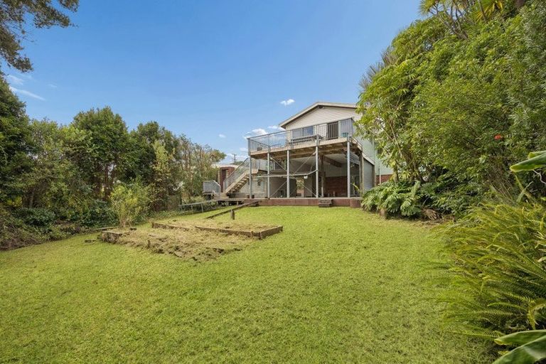 Photo of property in 3 Grendon Road, Titirangi, Auckland, 0604