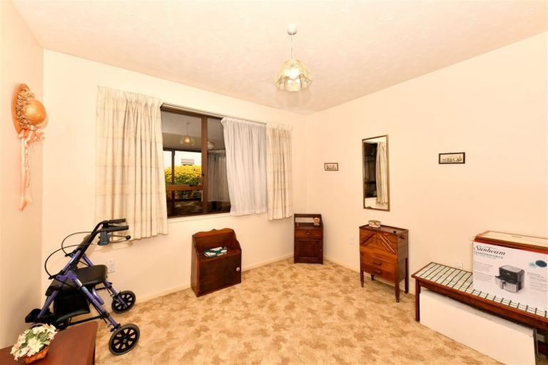 Photo of property in 1/159 Sawyers Arms Road, Northcote, Christchurch, 8052