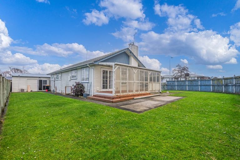Photo of property in 1 Wairau Place, Kelvin Grove, Palmerston North, 4414