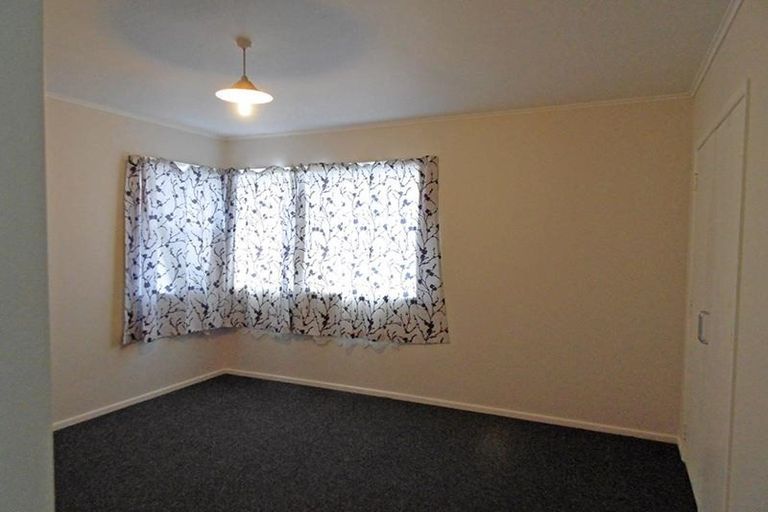 Photo of property in 65 Hobart Crescent, Wattle Downs, Auckland, 2103