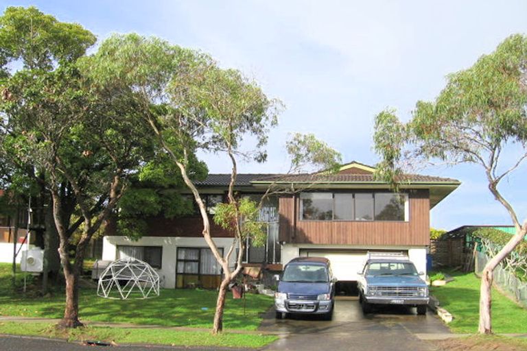 Photo of property in 8 Binda Place, Botany Downs, Auckland, 2010