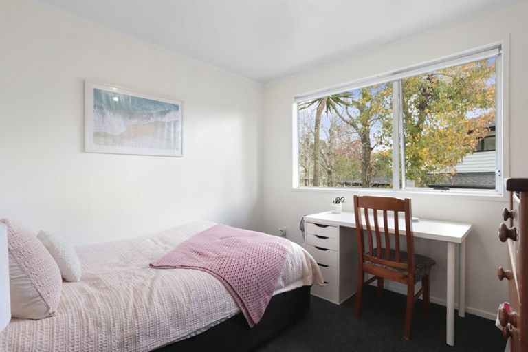 Photo of property in 4 Hydra Place, Glen Eden, Auckland, 0602