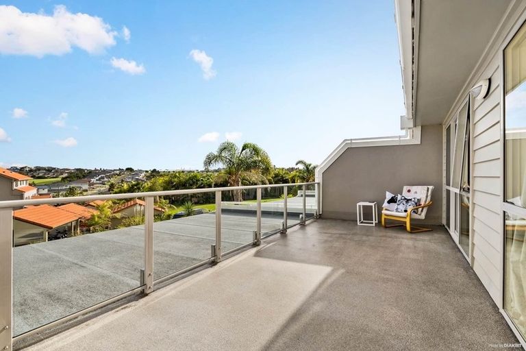 Photo of property in Santa Rosa, 9/340 Gulf Harbour Drive, Gulf Harbour, Whangaparaoa, 0930