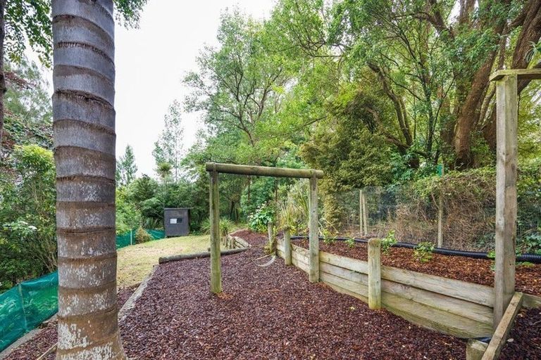 Photo of property in 140 Aokautere Drive, Fitzherbert, Palmerston North, 4410