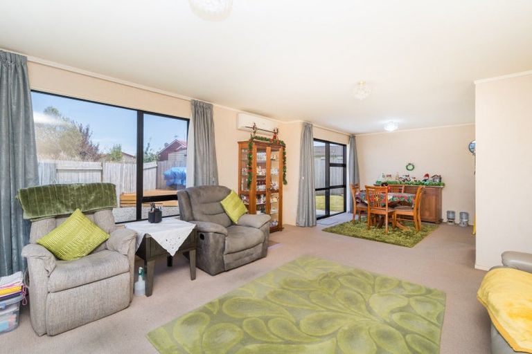 Photo of property in 14 Jordan Way, Kelvin Grove, Palmerston North, 4414