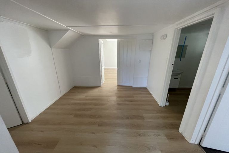 Photo of property in 1/26 Marlborough Avenue, Glenfield, Auckland, 0629