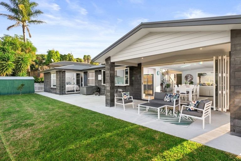 Photo of property in 1 Avon Rise, Welcome Bay, Tauranga, 3112