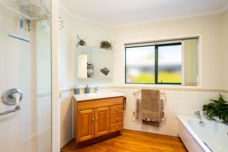 Photo of property in 537 Richmond Road, Lepperton, New Plymouth, 4373