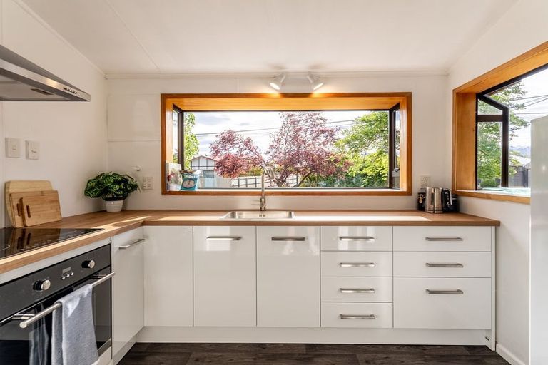 Photo of property in 10 Glencairn Road, Twizel, 7901