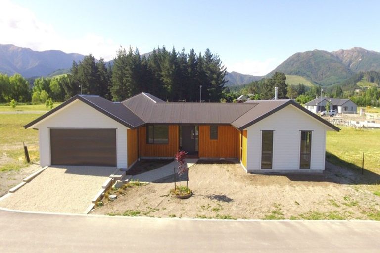 Photo of property in 2 Balfour Way, Hanmer Springs, 7334