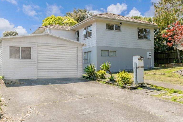 Photo of property in 4 Santiago Crescent, Unsworth Heights, Auckland, 0632