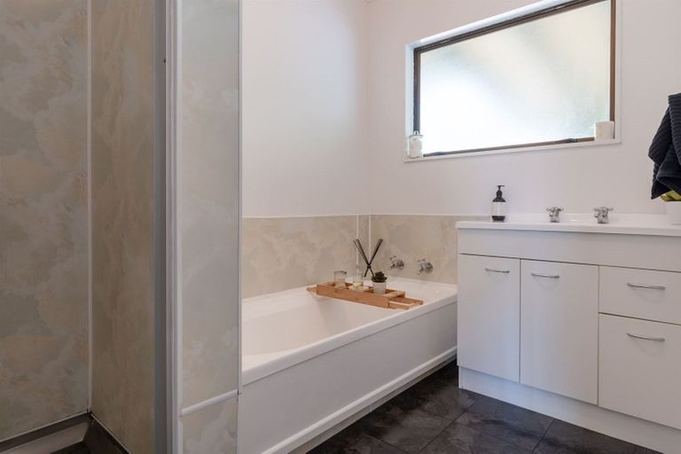 Photo of property in 5 Hillside Lane, The Brook, Nelson, 7010