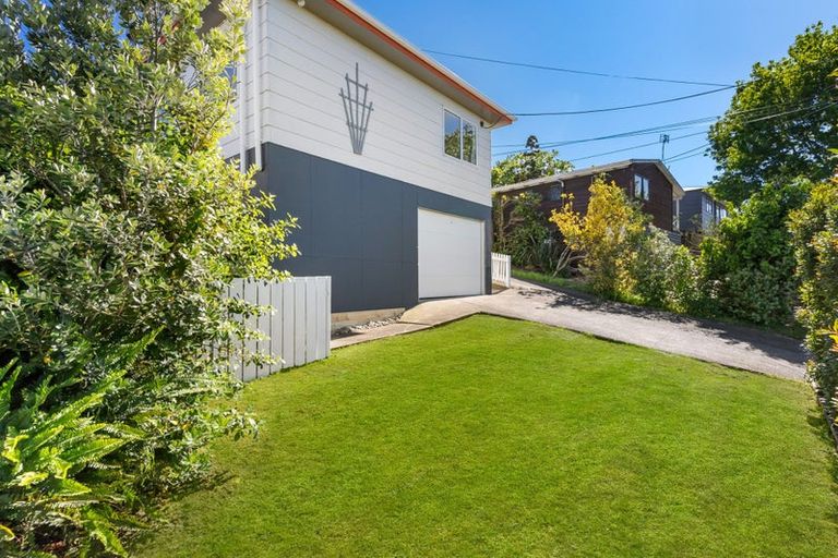 Photo of property in 12b Penton Road, Stanmore Bay, Whangaparaoa, 0932