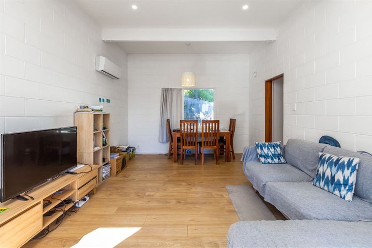 Photo of property in 1/612 Beach Road, Browns Bay, Auckland, 0630