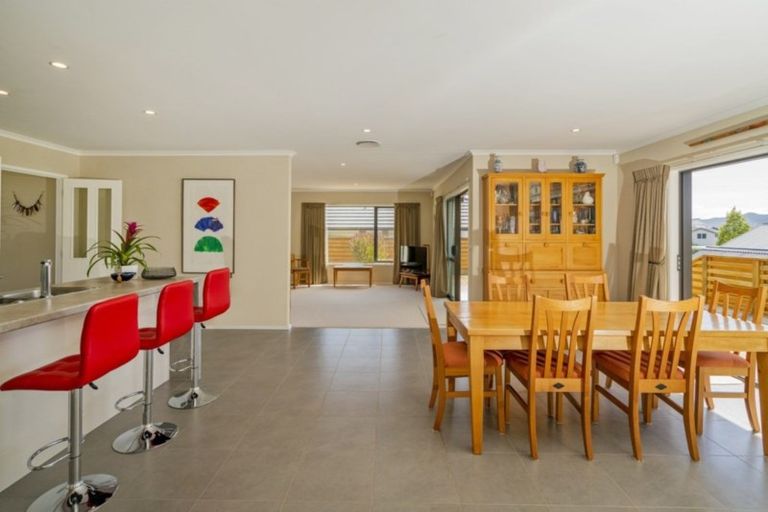 Photo of property in 7 Roseberry Place, Whitianga, 3510