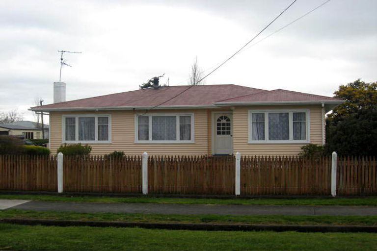 Photo of property in 32 Brooklyn Road, Carterton, 5713