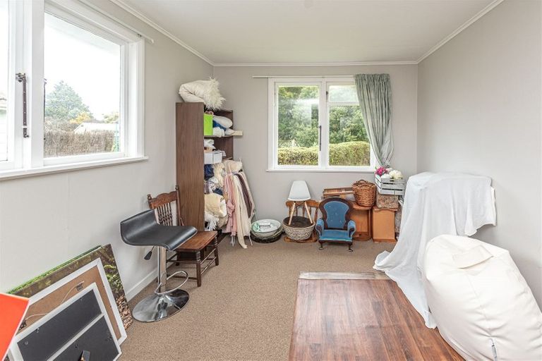 Photo of property in 12 Hadfield Crescent, College Estate, Whanganui, 4500