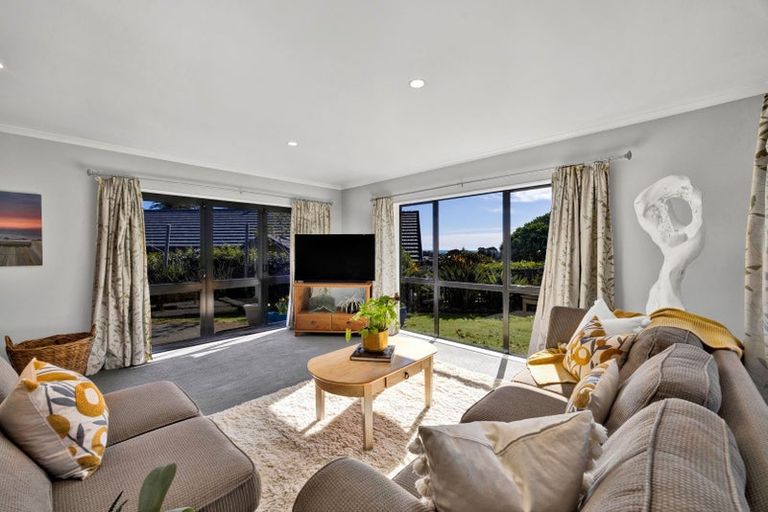 Photo of property in 82 Wallath Road, Westown, New Plymouth, 4310